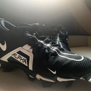 Soccer shoes